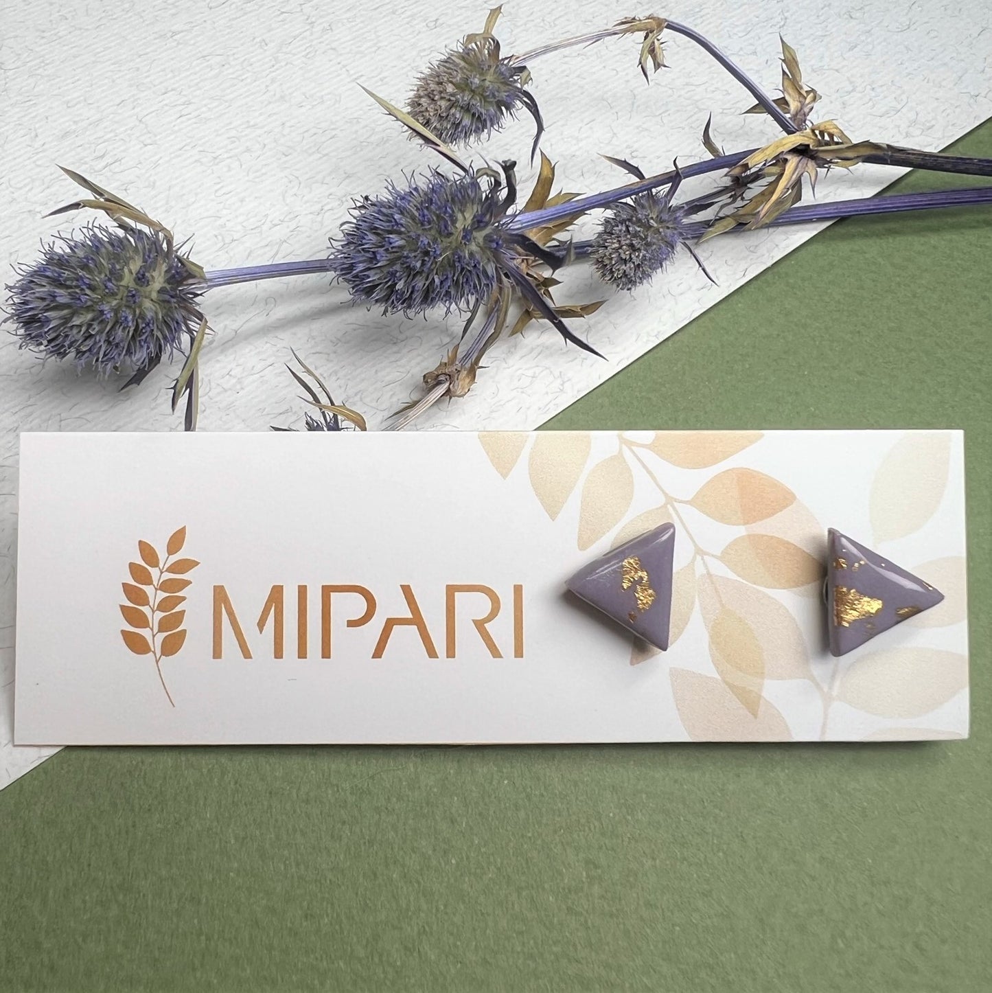 Mini auskarai TRIKAMPIS