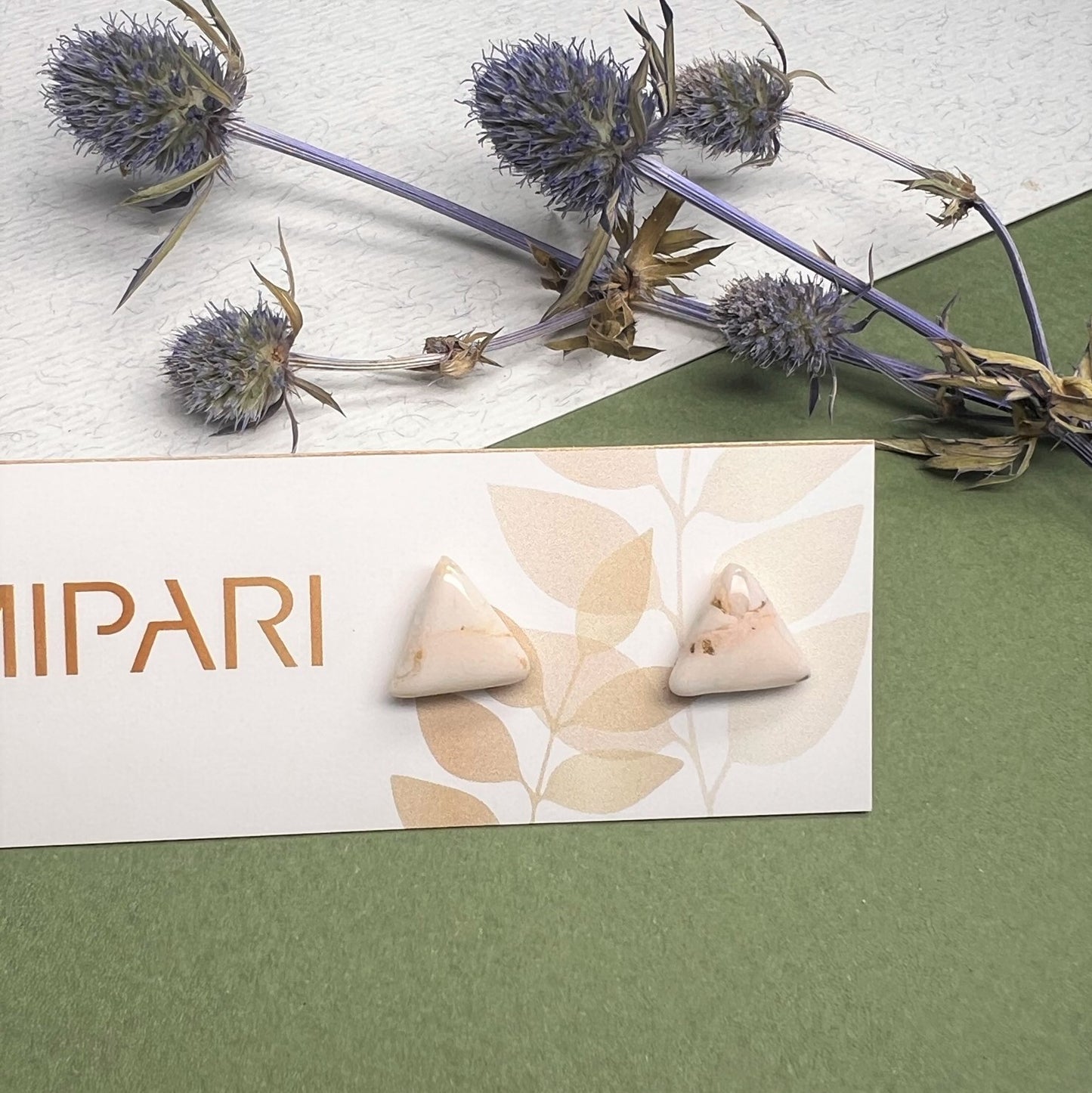 Mini auskarai TRIKAMPIS